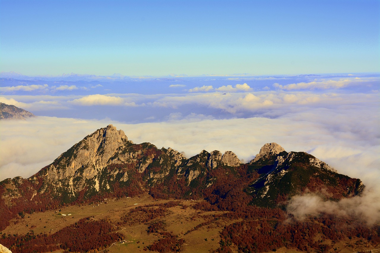 揭秘五岳，探寻中国五大名山之美 五岳是指哪五座山?